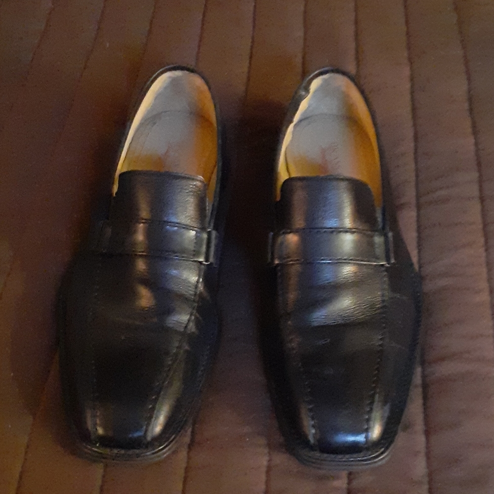 Mens dress shoes